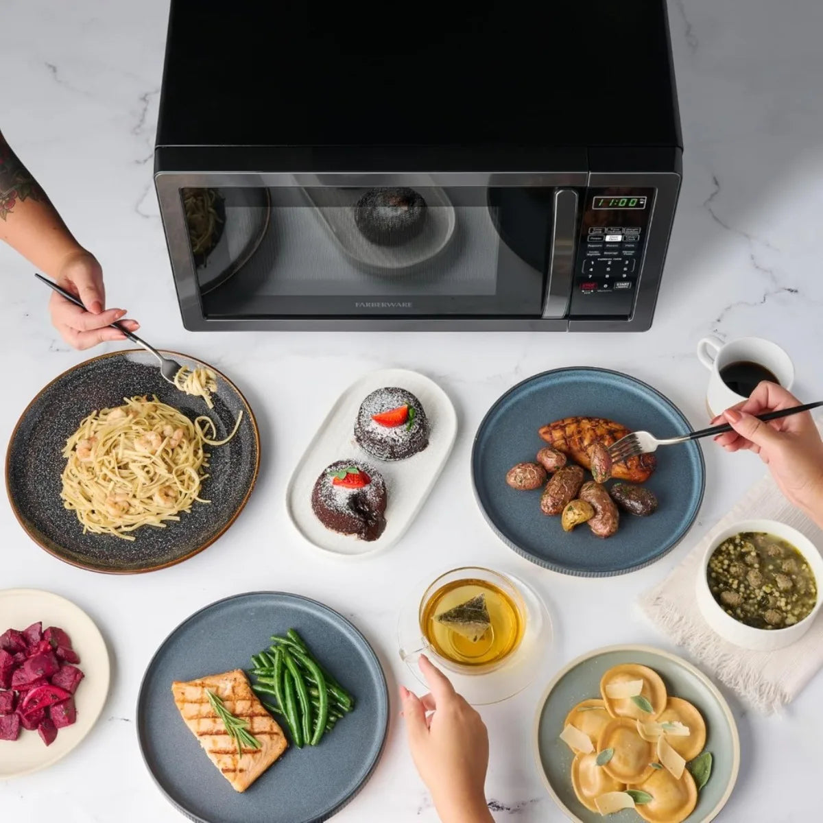 1000W Countertop Microwave 1.1 cu ft LED Light Child Lock for Apartments Dorms