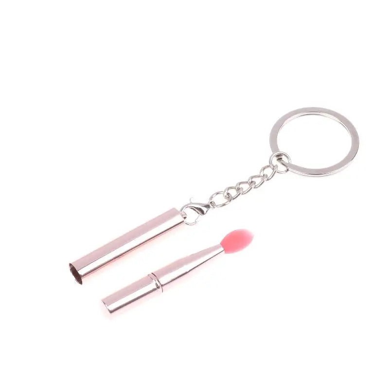 1pcs Portable Multifunctional Silicone Lip Brush With Cover Keychain Dustproof Lipstick Lipstick Brush Eye Shadow Brush