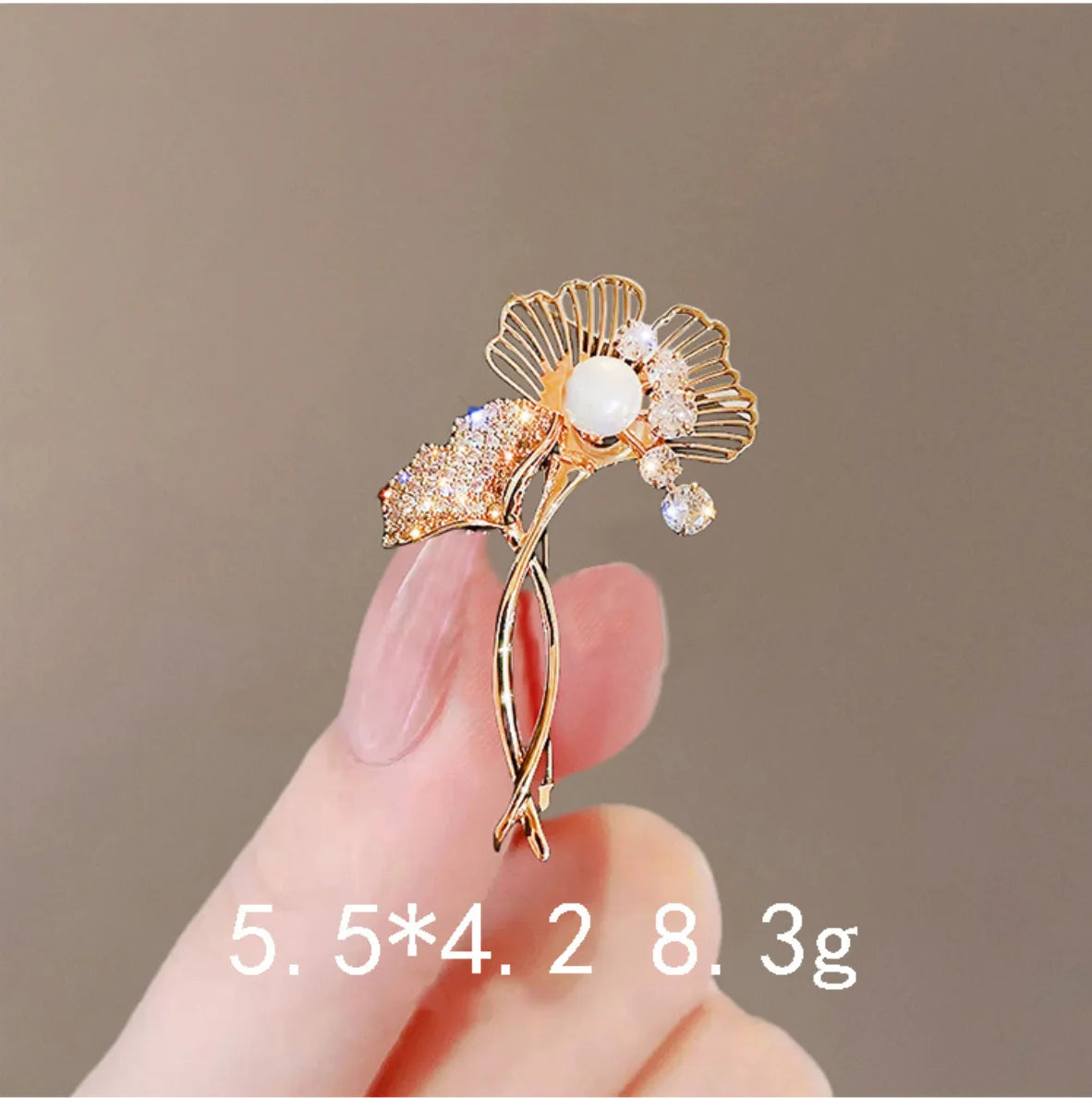 Fashion Pearl butterfly Rhinestone Brooches For Women Elegant Metal Fixed Clothing Pins Daily High-end Jewelry wholesale