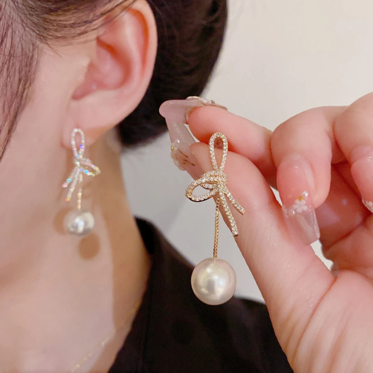 Women's Silver Needle Bow Studded With Diamond Pearl Earrings, Fashionable And Niche Design, High-end And Refreshing Earrings