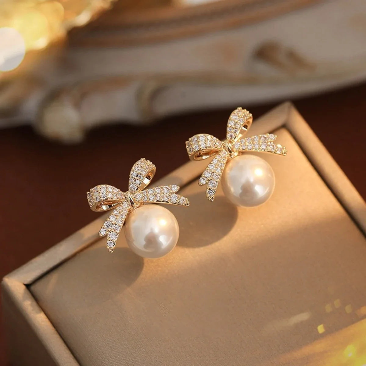 Women's Silver Needle Bow Studded With Diamond Pearl Earrings, Fashionable And Niche Design, High-end And Refreshing Earrings