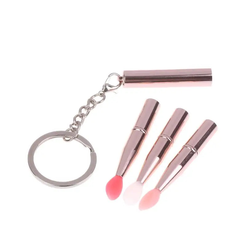1pcs Portable Multifunctional Silicone Lip Brush With Cover Keychain Dustproof Lipstick Lipstick Brush Eye Shadow Brush