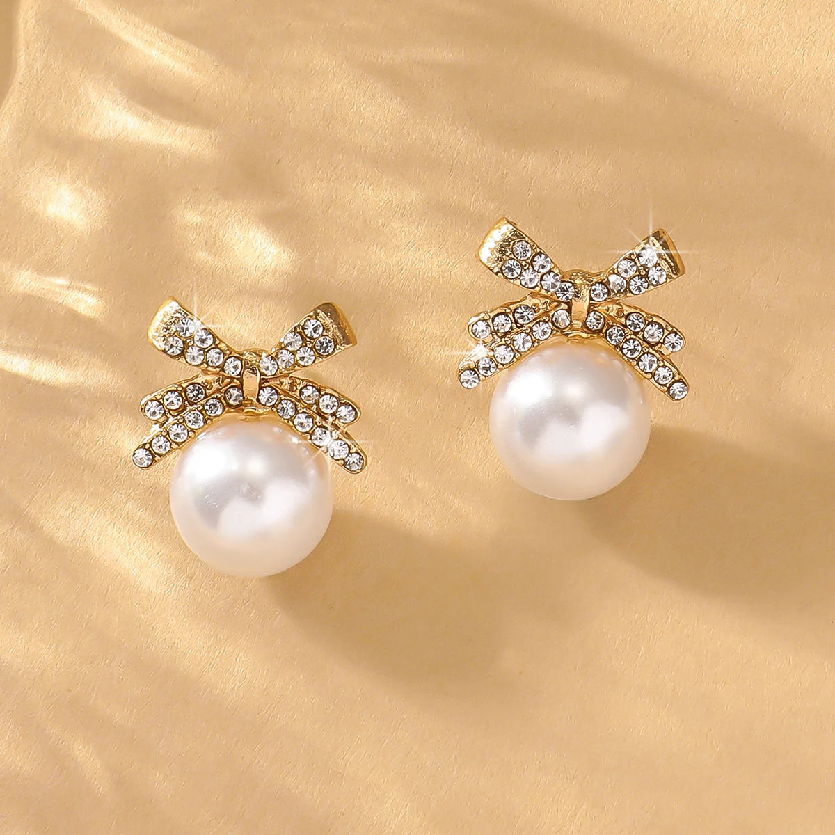 Women's Silver Needle Bow Studded With Diamond Pearl Earrings, Fashionable And Niche Design, High-end And Refreshing Earrings