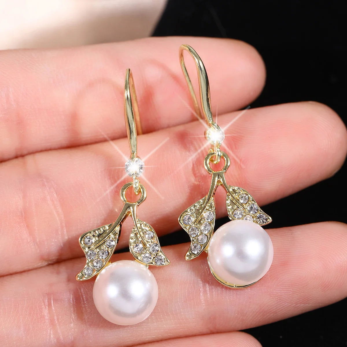 Women's Silver Needle Bow Studded With Diamond Pearl Earrings, Fashionable And Niche Design, High-end And Refreshing Earrings