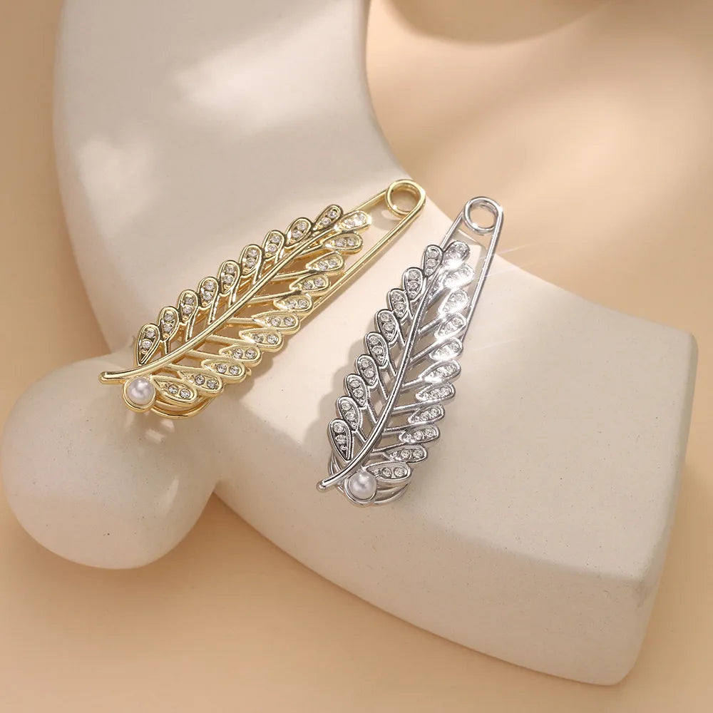 Set of 15/20/25 elegant imitation crystal brooches, featuring butterfly and heart designs for everyday use
