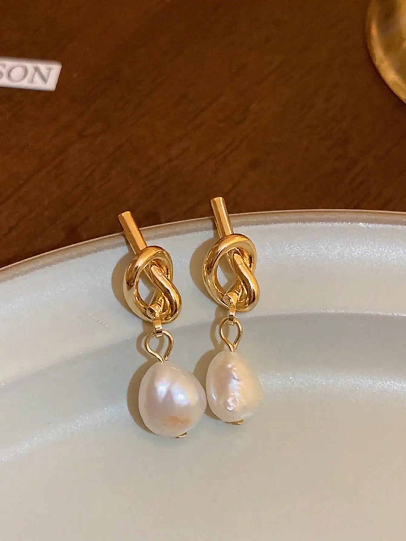 1 pair of knotted pearl minimalist stylish and elegant imitation pearl pendant earrings elegant luxury design earrings with a si