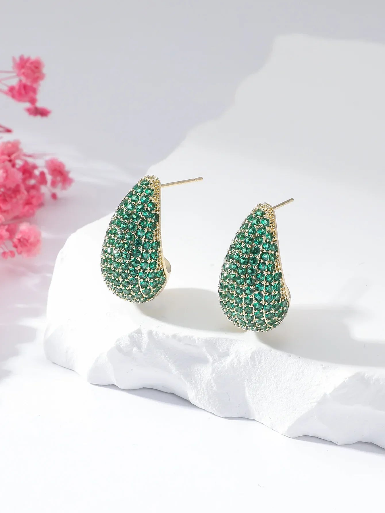 2026 New Fashion luxury Gold Color Zirconia Drop Earrings for Women Water Shape Copper Stud Earrings Women Fashion Jewelry