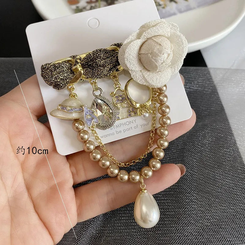 Luxury Fashion Pearl Flower CC Brooches for Women's clothing Number 5 Brooch Gift for Girl Friend Accessories For Jewelry