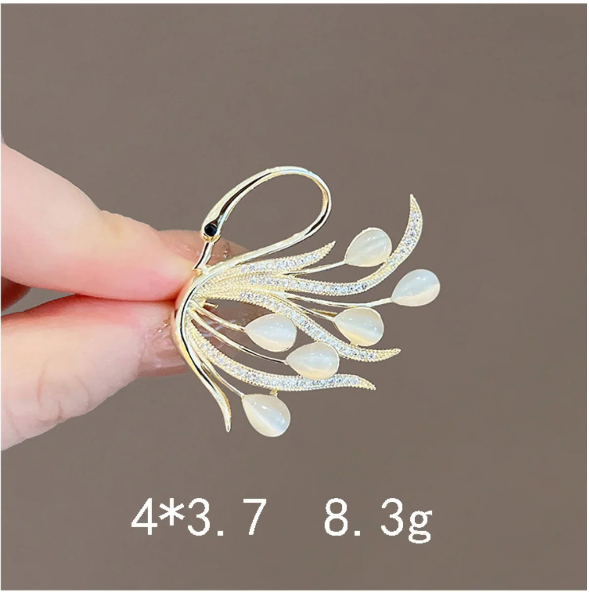 Fashion Pearl butterfly Rhinestone Brooches For Women Elegant Metal Fixed Clothing Pins Daily High-end Jewelry wholesale