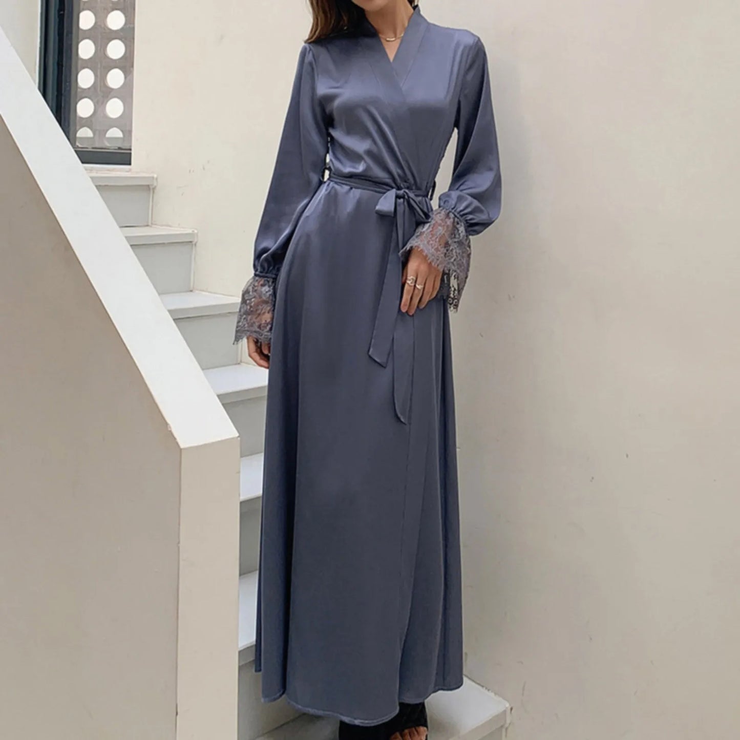 Elegant Women Luxury Sexy Lace Pajama Flare Sleeve Long Cardigan Satin Ice Silk V Neck Backless Kimono Homewear Women Bathrobe