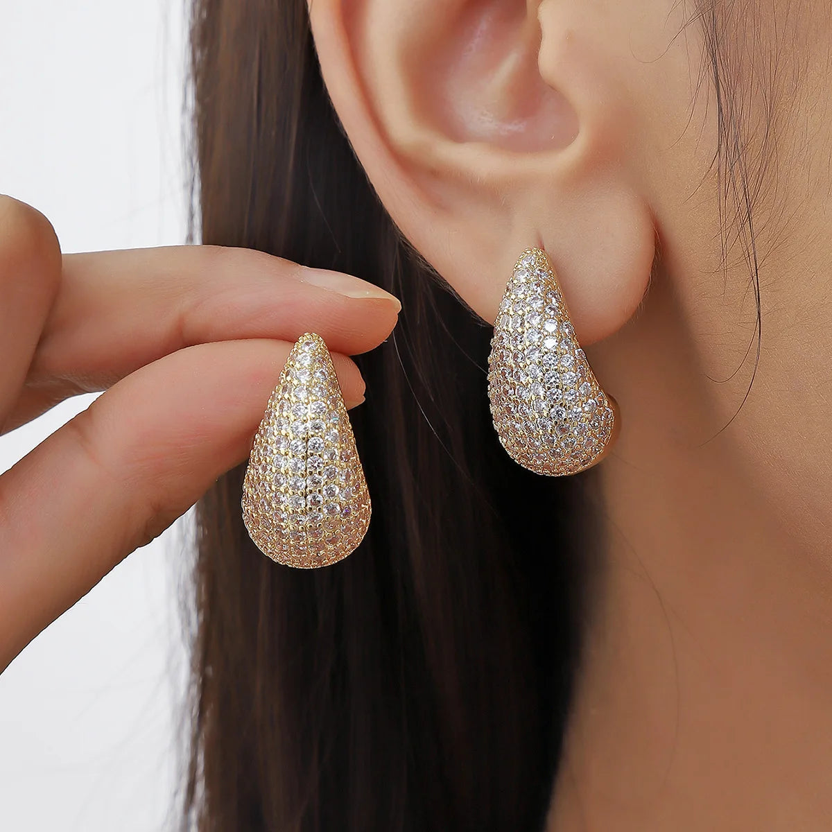 2026 New Fashion luxury Gold Color Zirconia Drop Earrings for Women Water Shape Copper Stud Earrings Women Fashion Jewelry