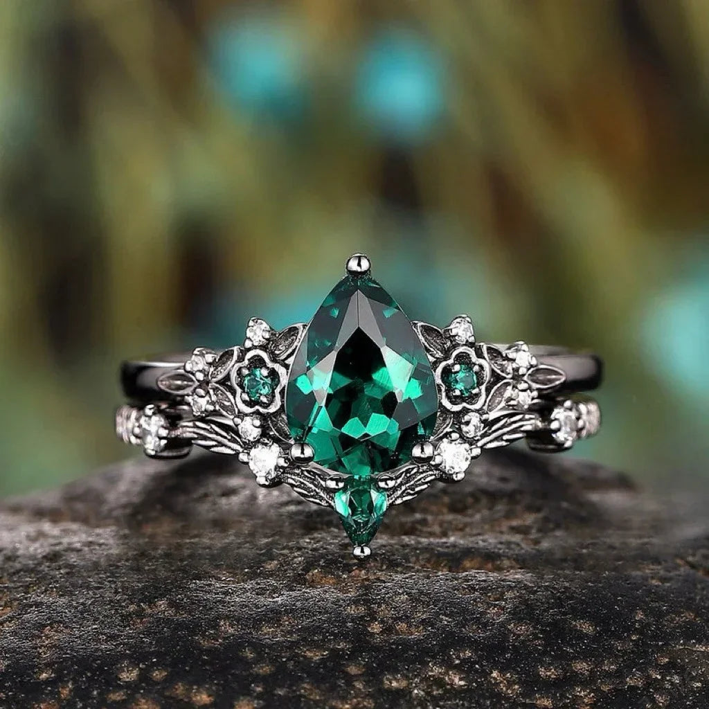 Luxury Gun Black Cubic Zircon Ring Creative Vine Ring Classic Wedding New Dazzling Ladies Accessories Jewelry