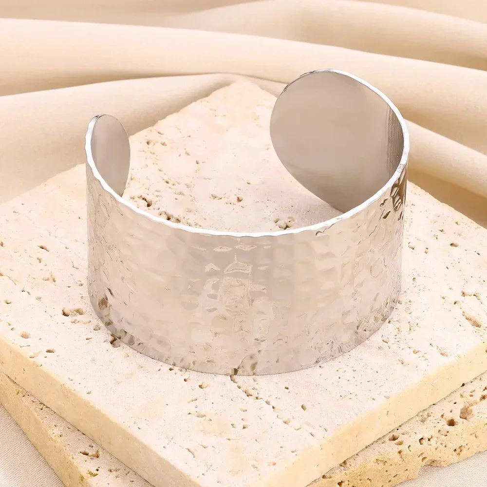Classic Gold Color Wrinkle Texture Bangle Bracelet For Women Exquisite Cuff Bracelet Stainless Steel Hand Ornament Punk Jewelry